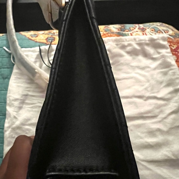 Versace Madusa quilted Clutch (converts into A Crossbody) - Picture 8 of 10